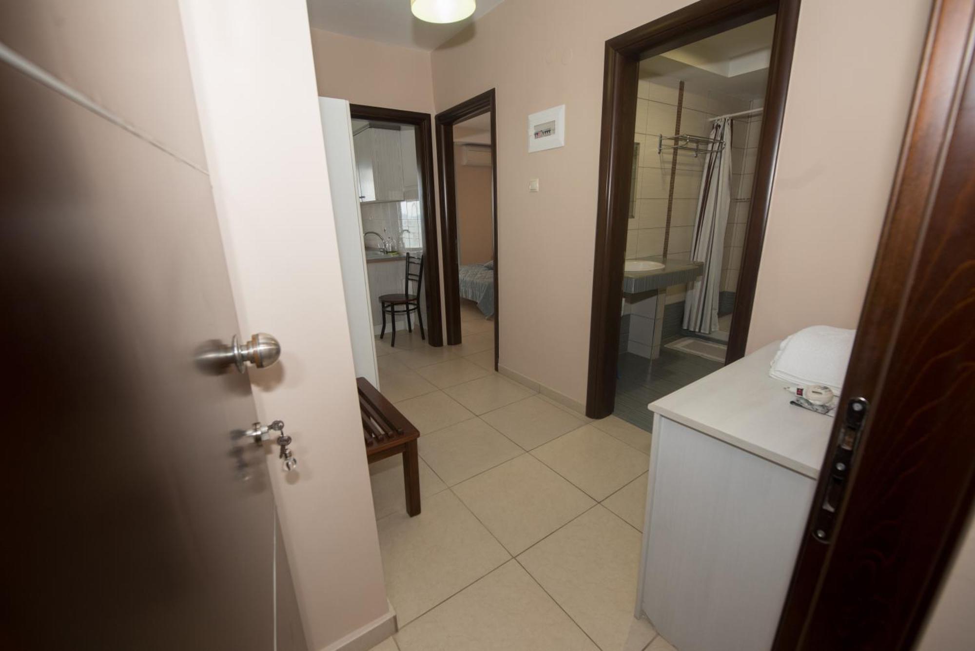 Aris Aparthotel Paralía Екстериор снимка