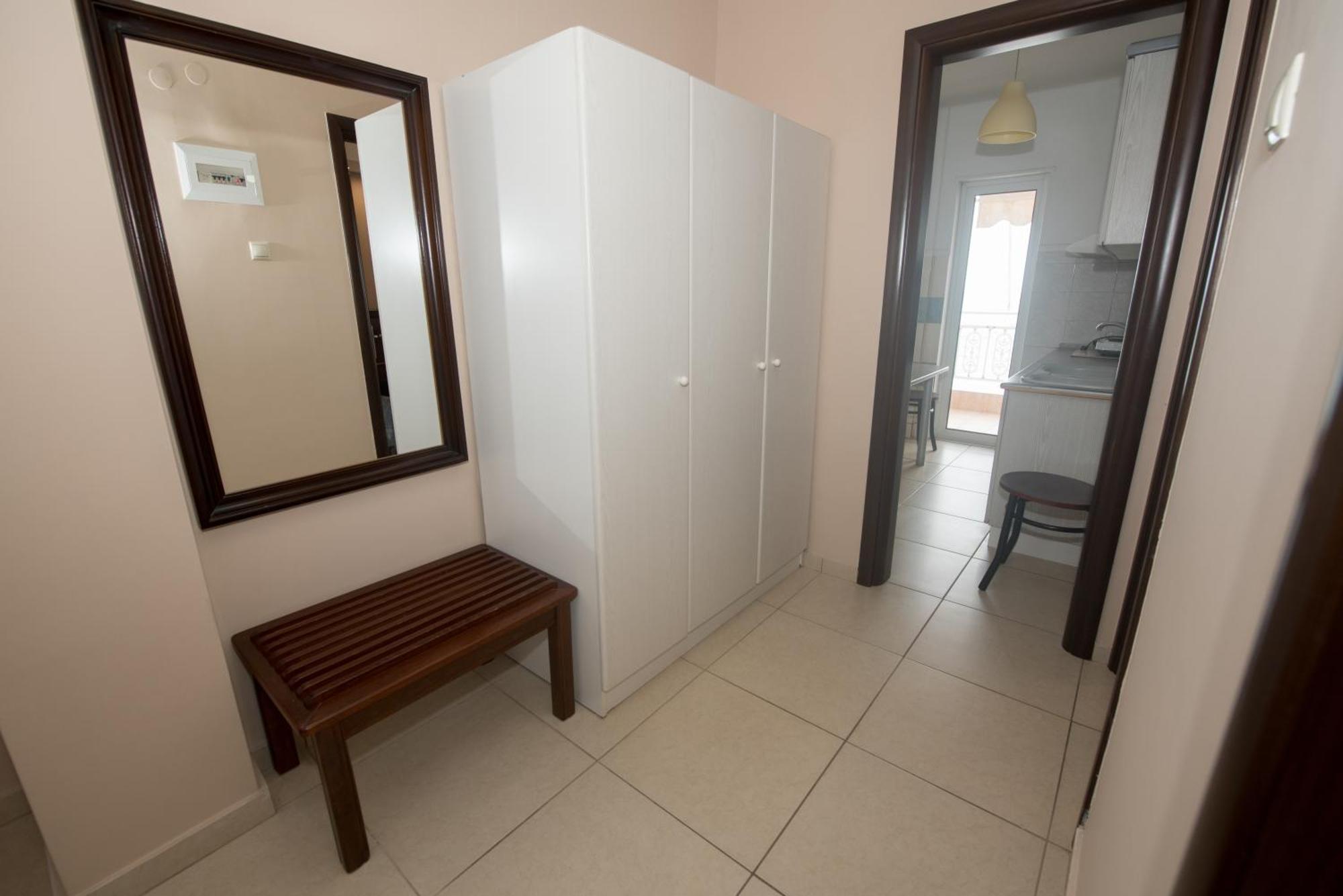Aris Aparthotel Paralía Екстериор снимка