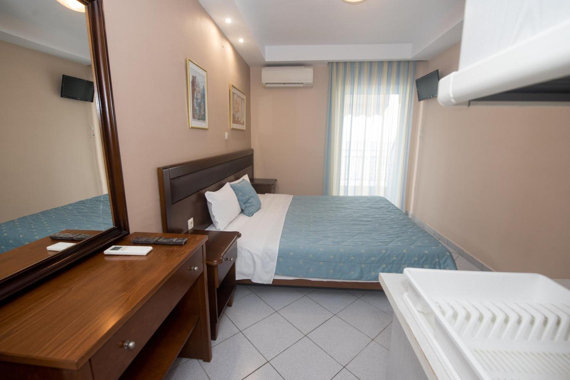 Aris Aparthotel Paralía Екстериор снимка